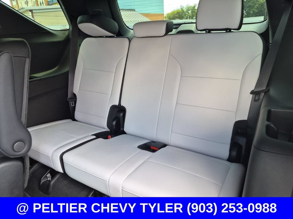 Used 2025 Chevrolet Traverse High Country FWD image 43