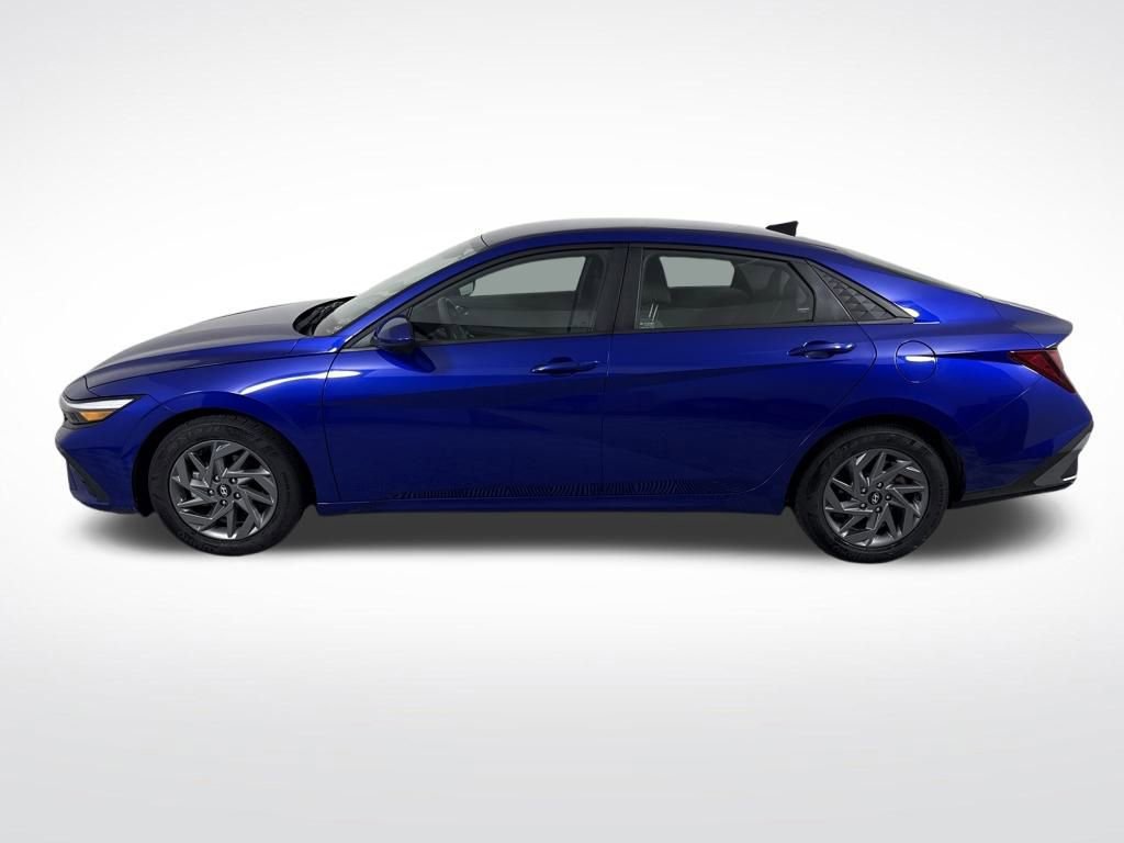 Certified 2024 Hyundai Elantra SEL image 8