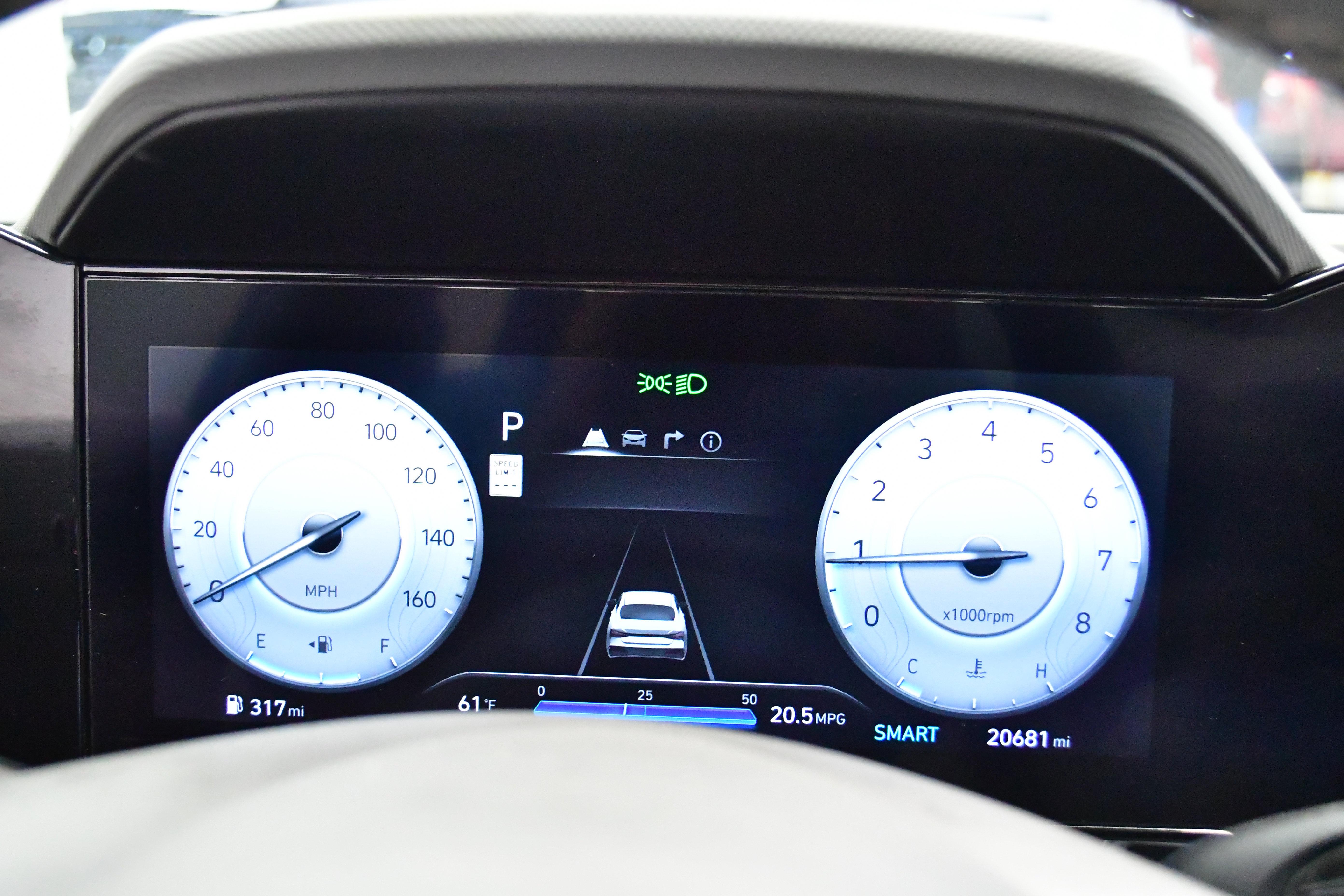 Used 2025 Hyundai Elantra SEL image 29