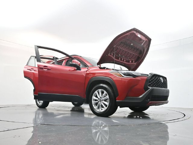 Used 2023 Toyota Corolla Cross LE FWD image 53