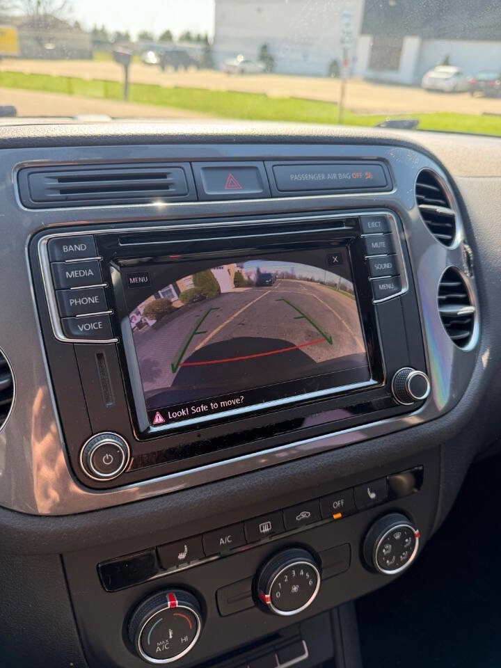 Used 2017 Volkswagen Tiguan S image 15