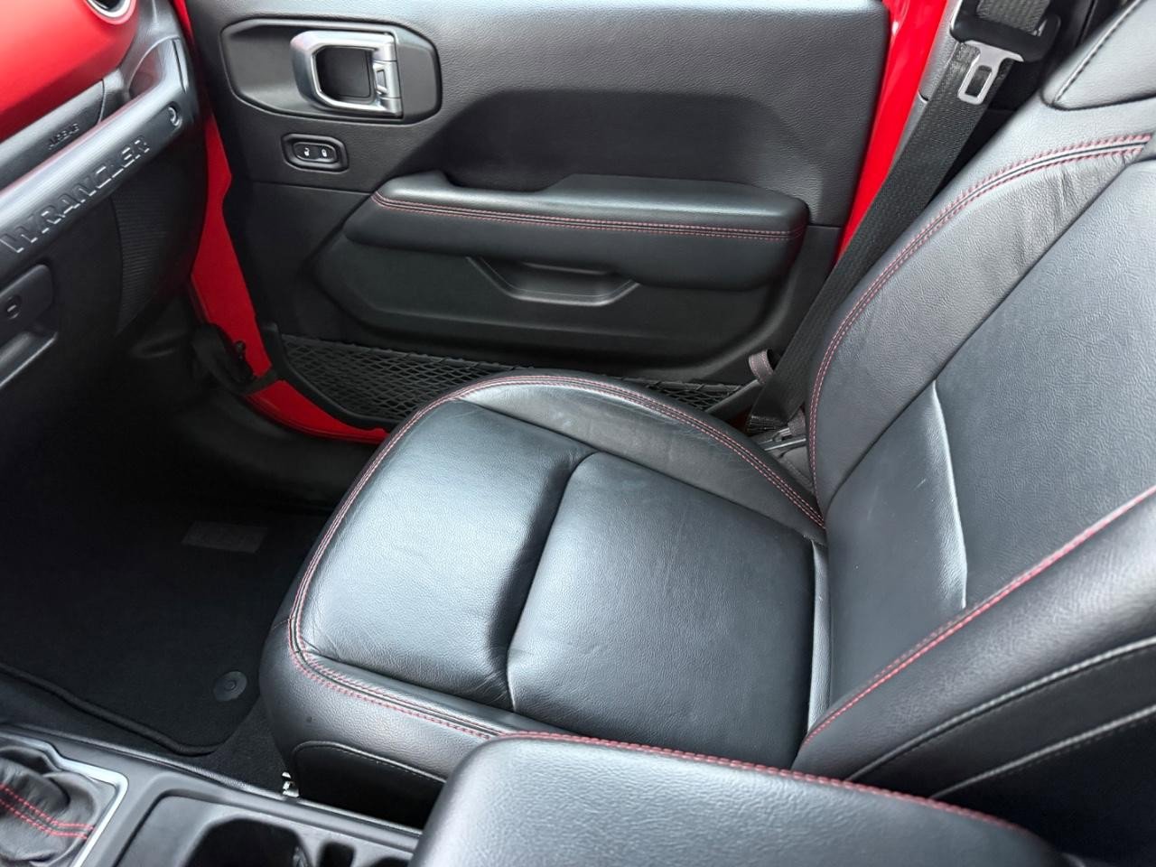 Used 2019 Jeep Wrangler Unlimited Rubicon w/ Uconnect 4C Nav & Sound Group image 23