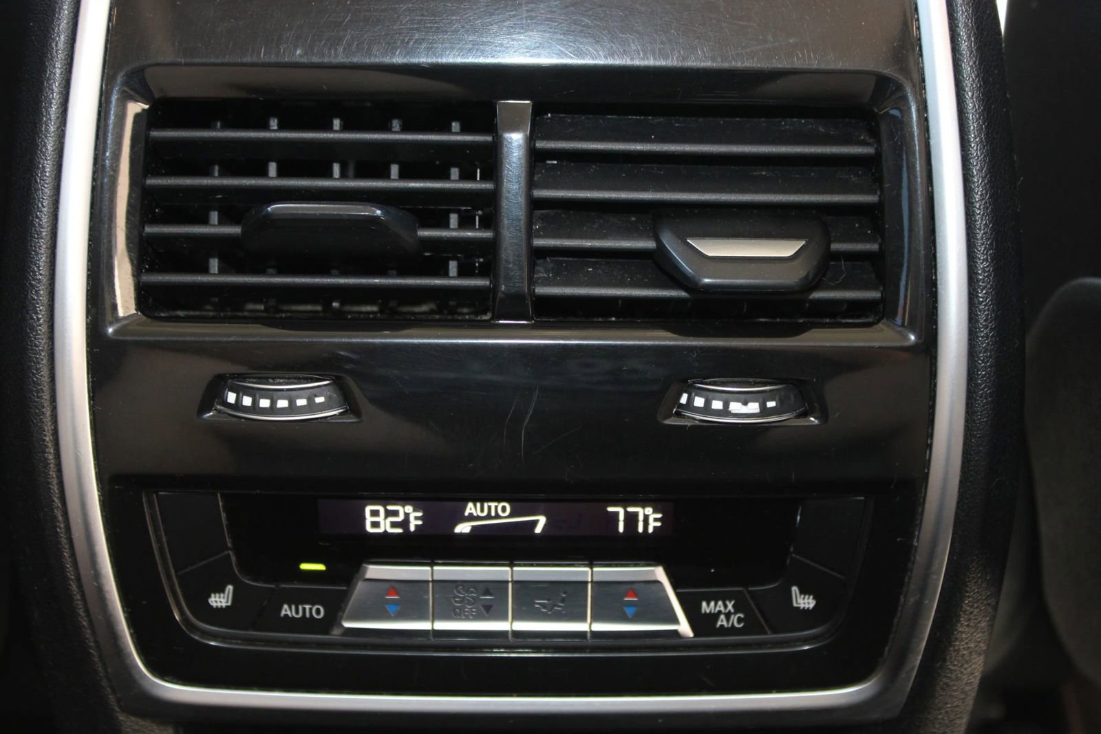 Used 2022 BMW X7 xDrive40i w/ Premium Package image 29