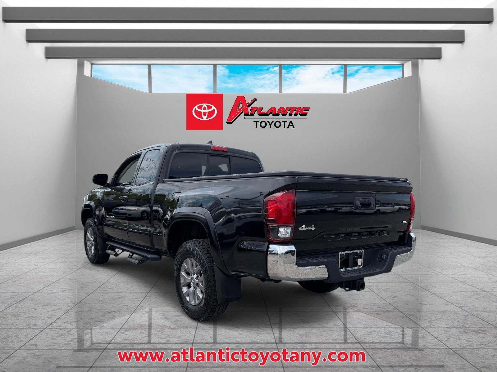 Used 2019 Toyota Tacoma SR5 AWD/4WD image 6