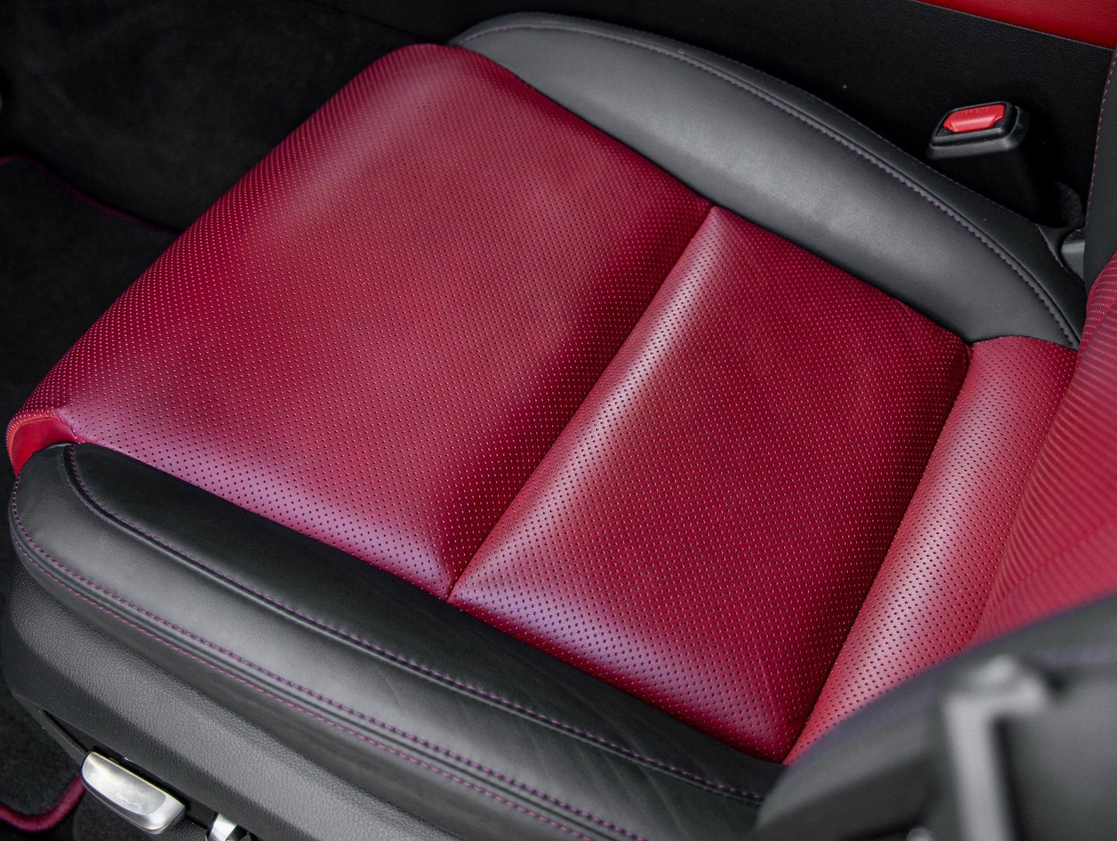 Used 2022 Lexus LX 600 F Sport w/ Accessory Package (Z1) image 19