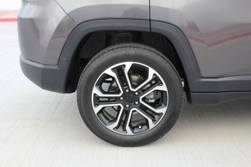 Used 2024 Jeep Compass Limited AWD/4WD image 38
