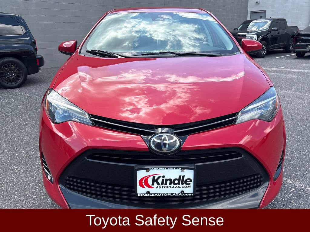 Used 2018 Toyota Corolla LE w/ Carpet Mat Package (TMS) FWD image 2