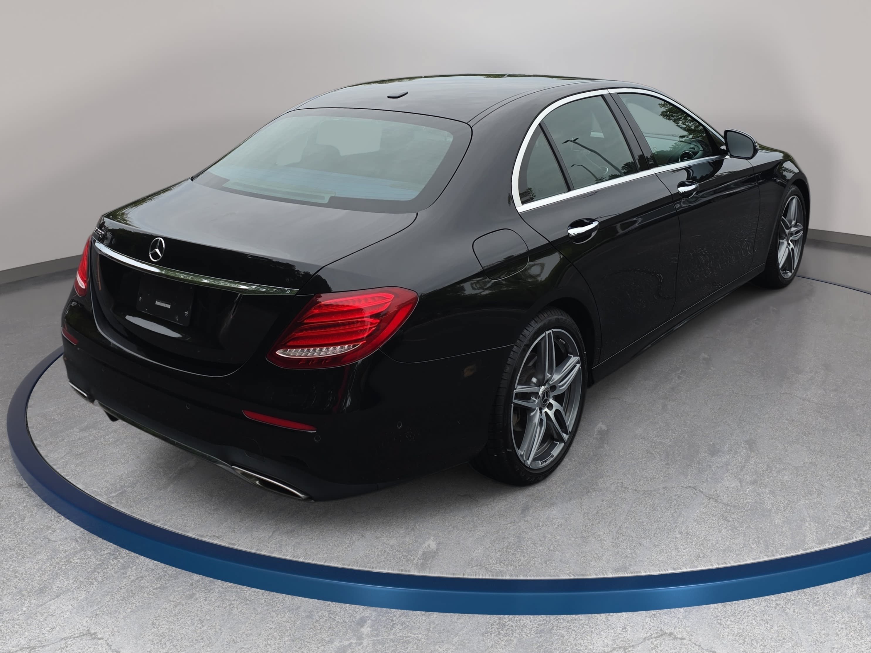 Used 2020 Mercedes-Benz E 350 Sedan image 5
