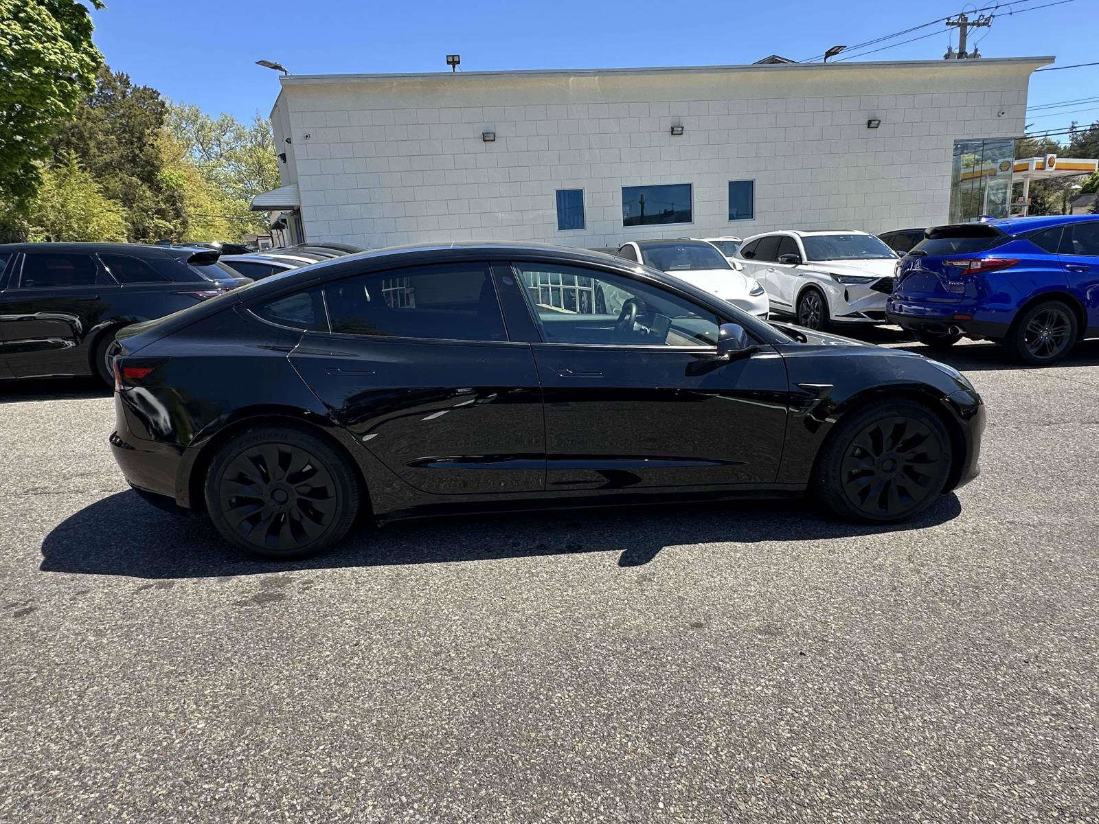 Used 2023 Tesla Model 3 Standard Range RWD image 2