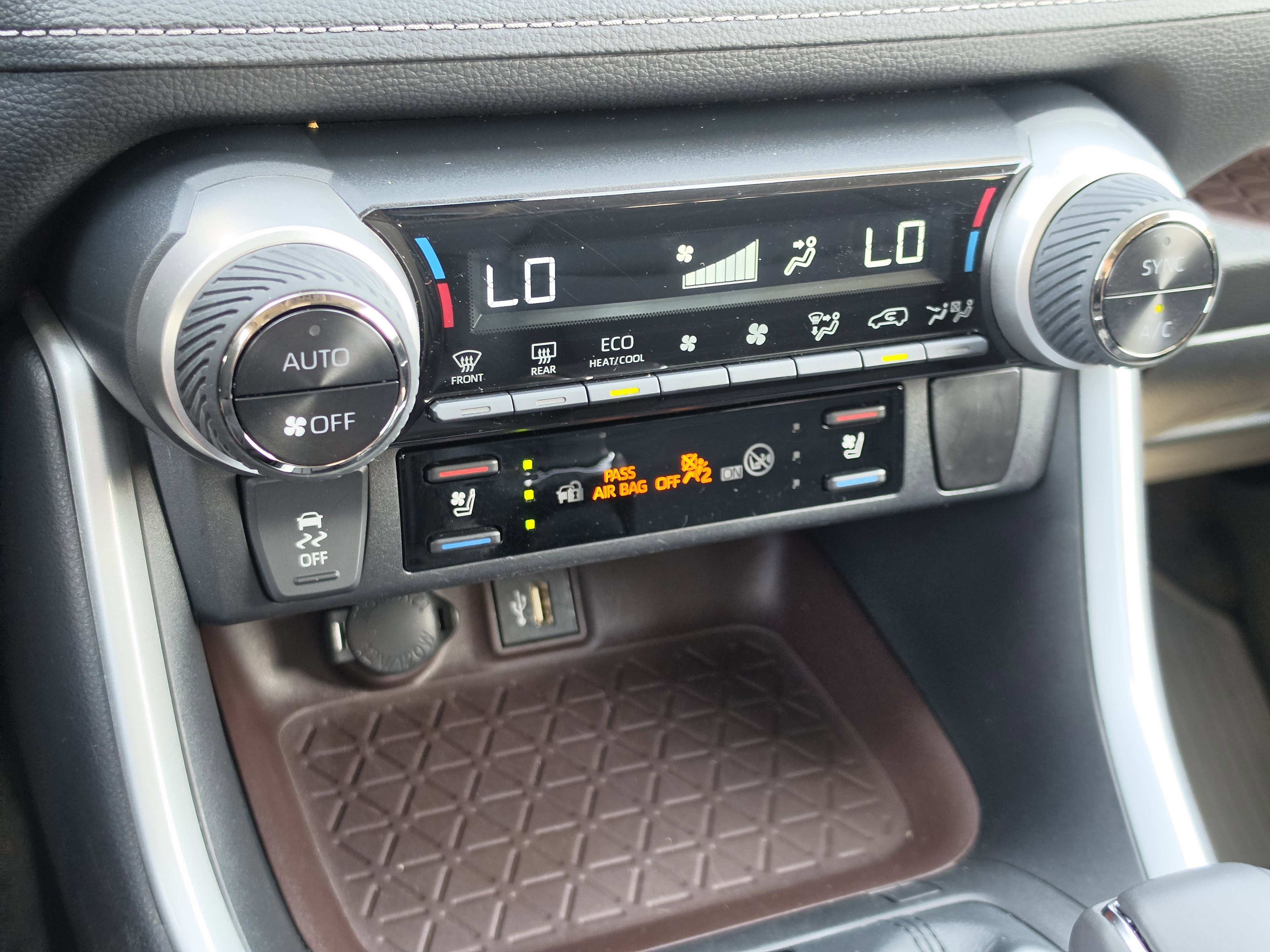 Certified 2023 Toyota RAV4 Limited w/ Limited Grade Weather Package AWD/4WD image 23