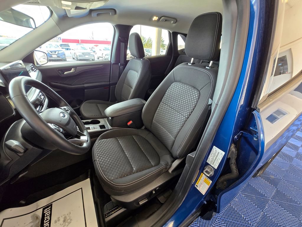 Used 2023 Ford Escape Active w/ Tech Pack #2 image 12