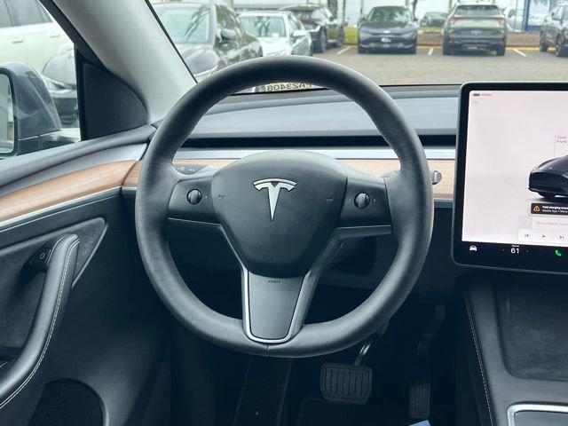 Used 2023 Tesla Model Y Long Range AWD/4WD image 14