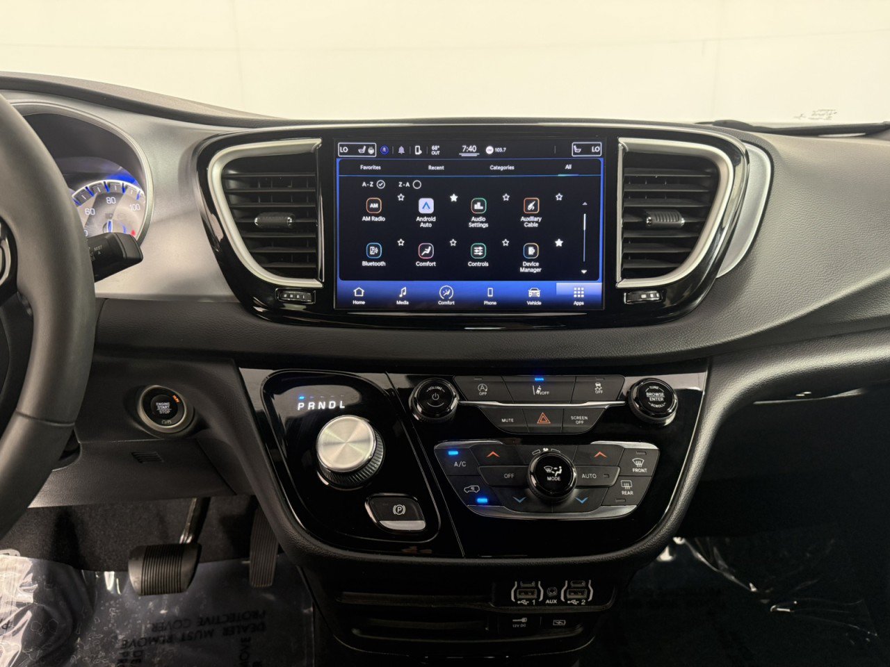 Used 2022 Chrysler Pacifica Touring-L w/ S Appearance Package FWD image 20