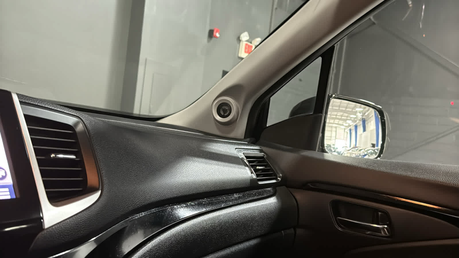 Used 2016 Honda Pilot Touring image 18