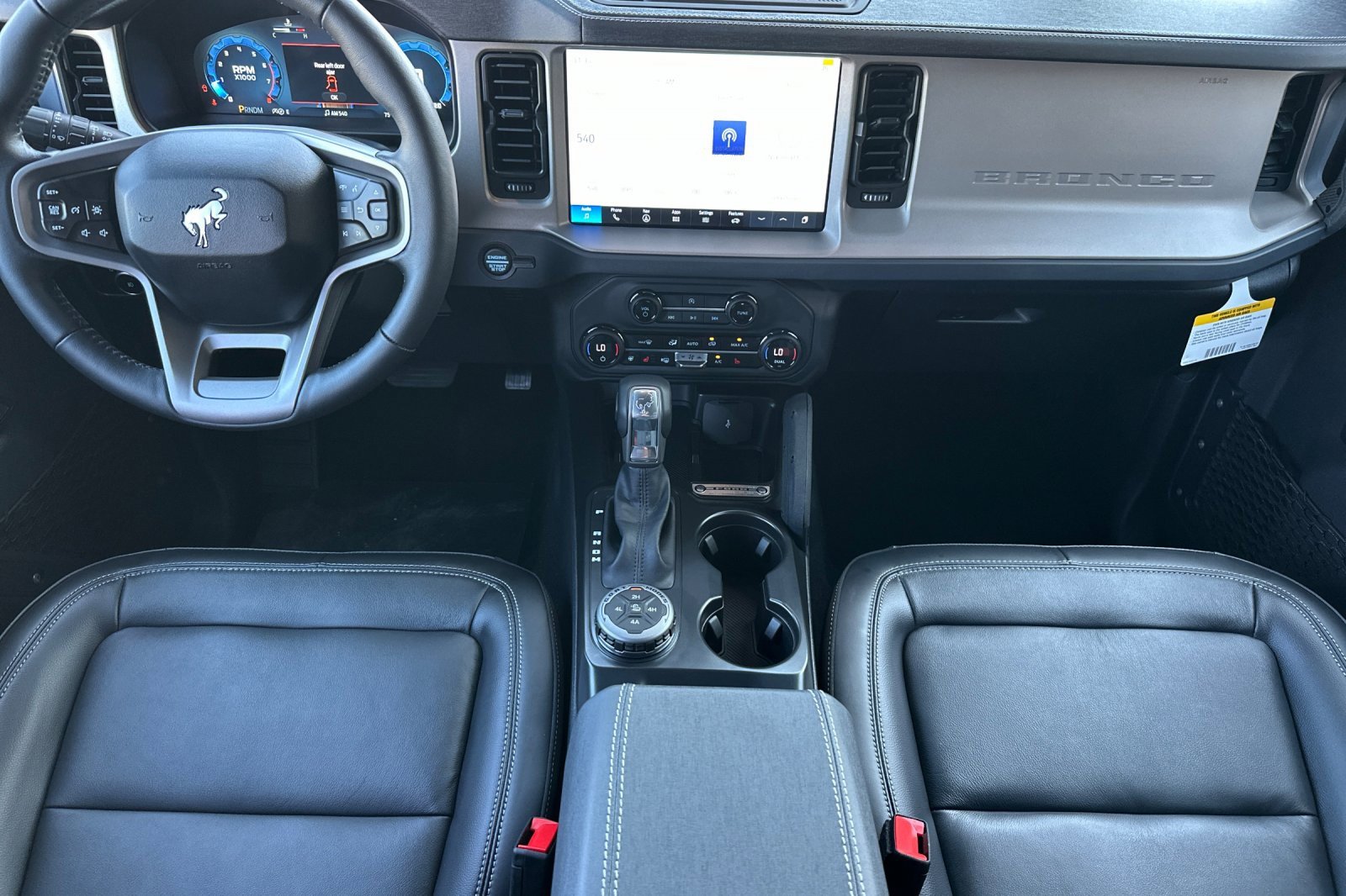 New 2025 Ford Bronco Outer Banks w/ Sasquatch Package image 13