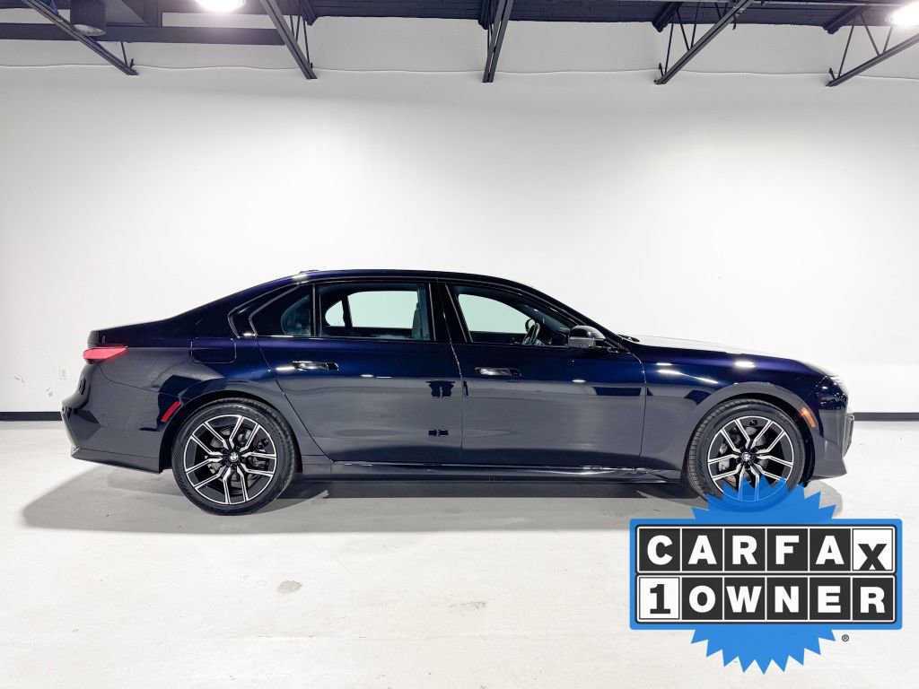 Used 2023 BMW 740i image 12