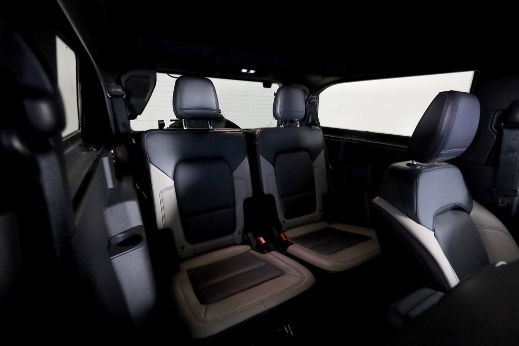 Used 2023 Ford Bronco Wildtrak image 12