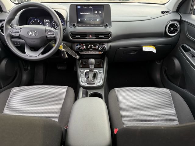 Used 2023 Hyundai Kona SE image 8