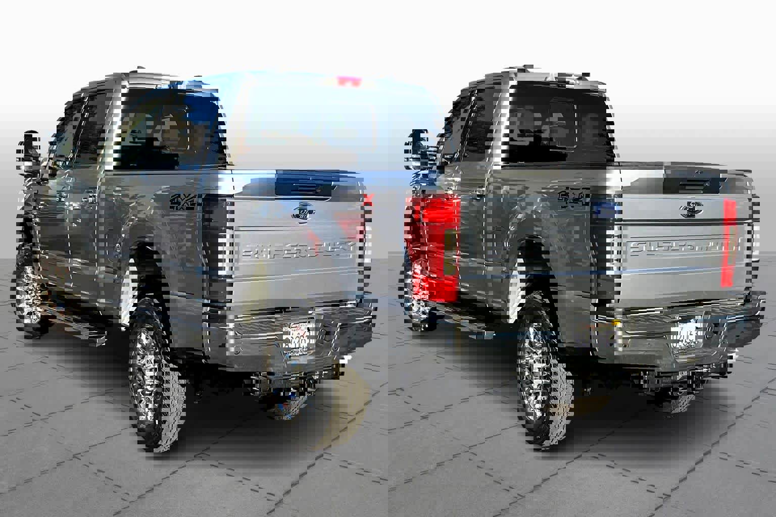 Used 2021 Ford F250 Lariat w/ Lariat Ultimate Package image 11