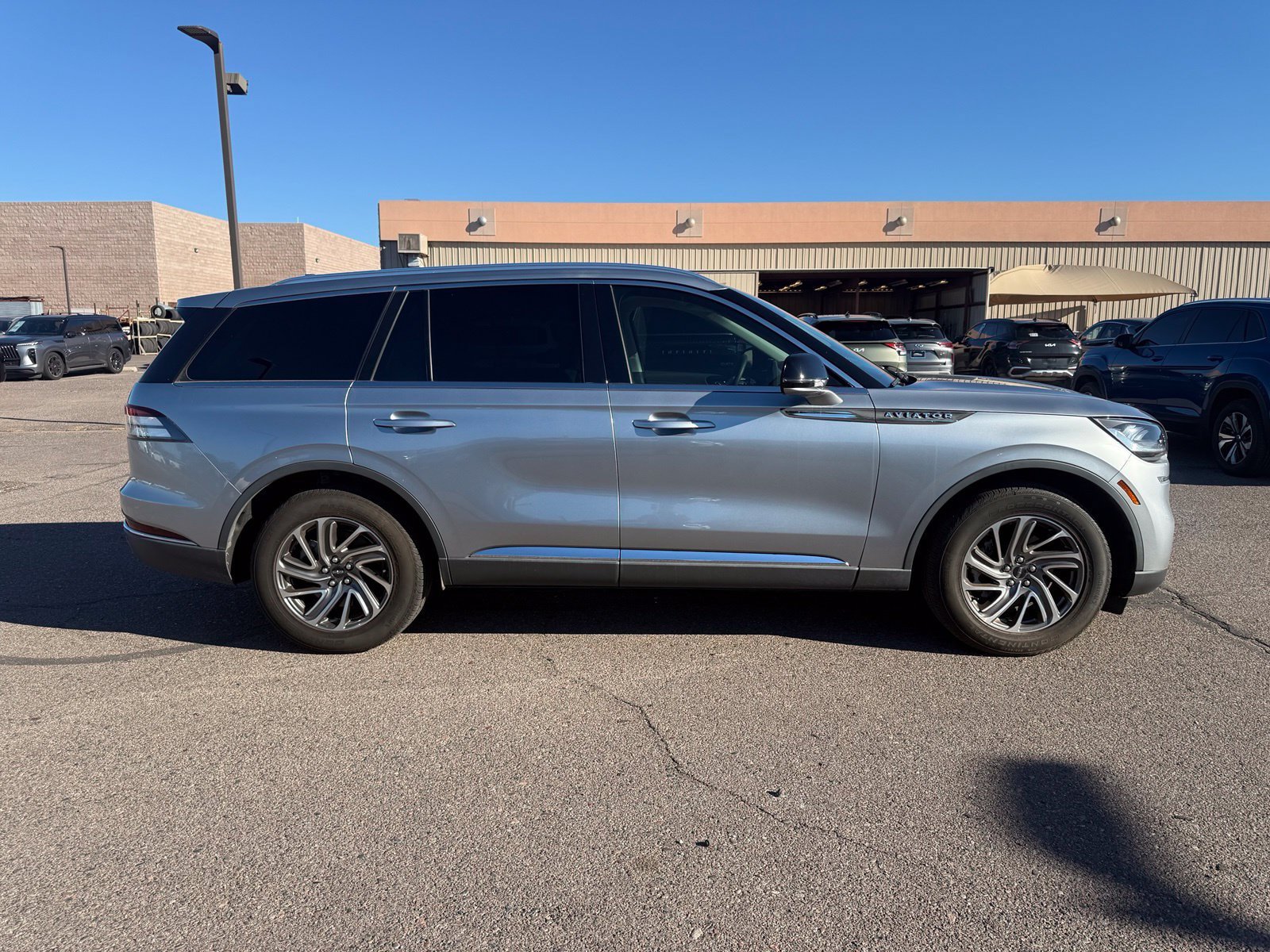 Used 2024 Lincoln Aviator 2WD image 4