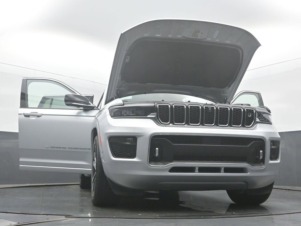 Used 2023 Jeep Grand Cherokee L Overland w/ Advanced Protech Group III AWD/4WD image 58
