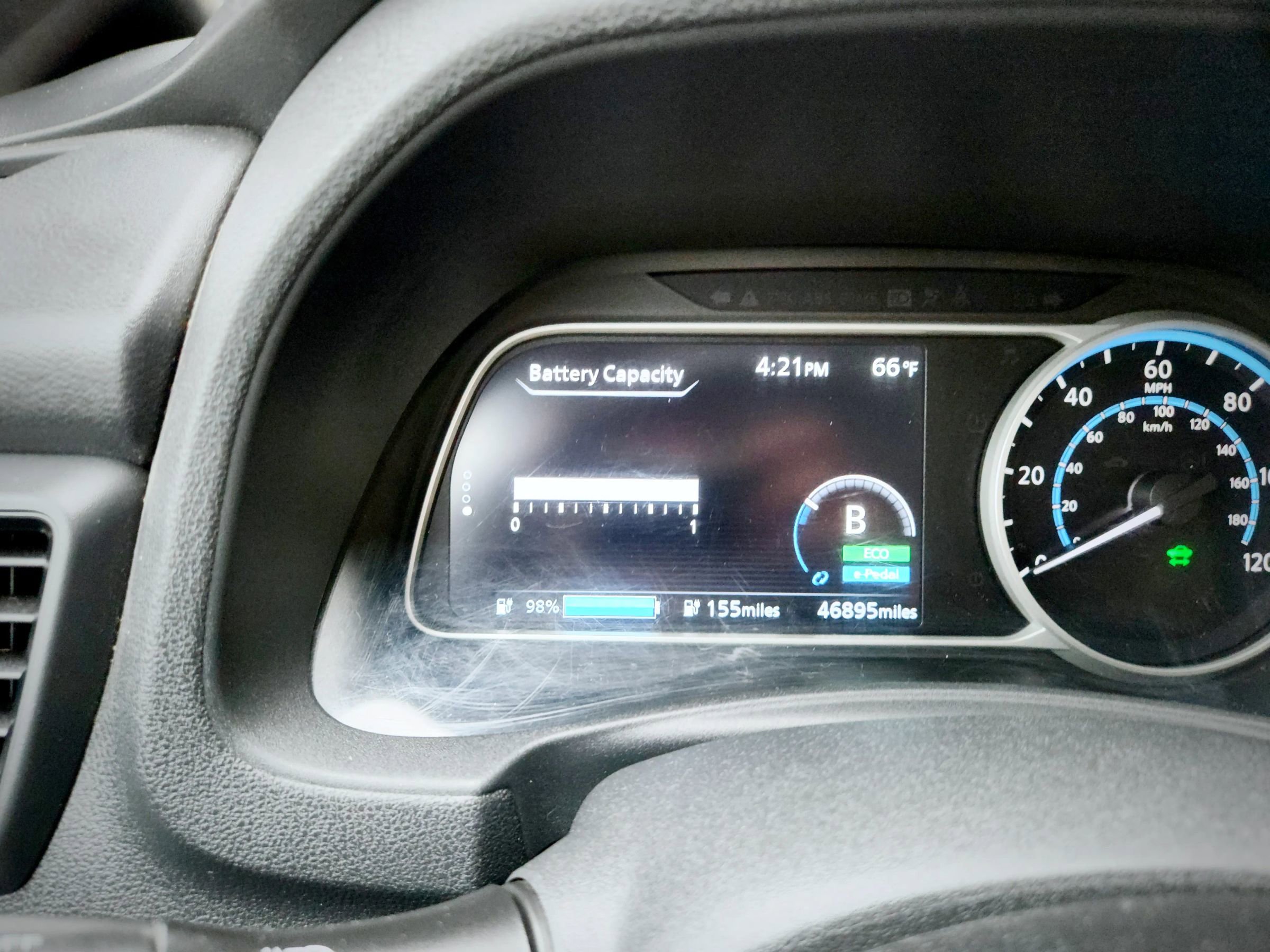 Used 2018 Nissan Leaf SV FWD image 14