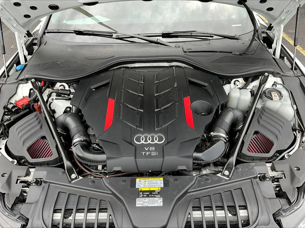 Used 2022 Audi S8 w/ S8 Comfort Plus Package AWD/4WD image 26