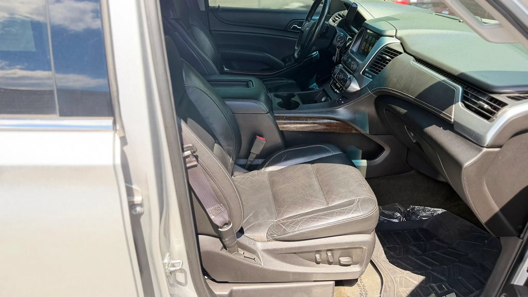 Used 2016 Chevrolet Suburban LT AWD/4WD image 19