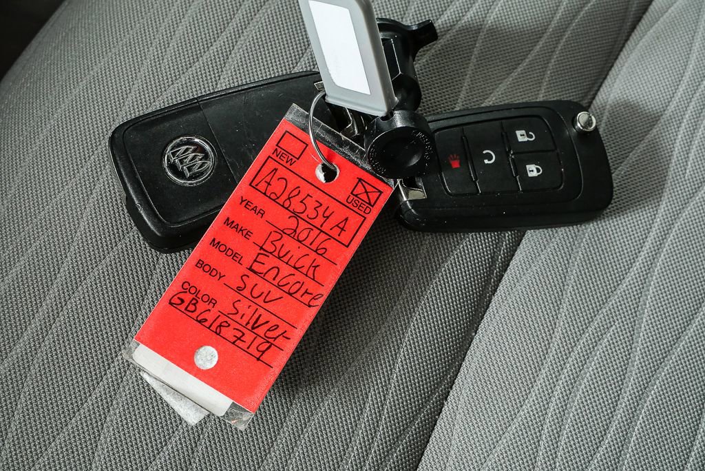 Used 2016 Buick Encore Sport Touring image 37