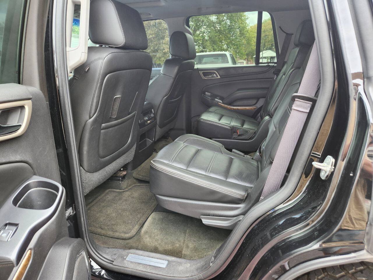 Used 2015 GMC Yukon Denali w/ Touring Package AWD/4WD image 9