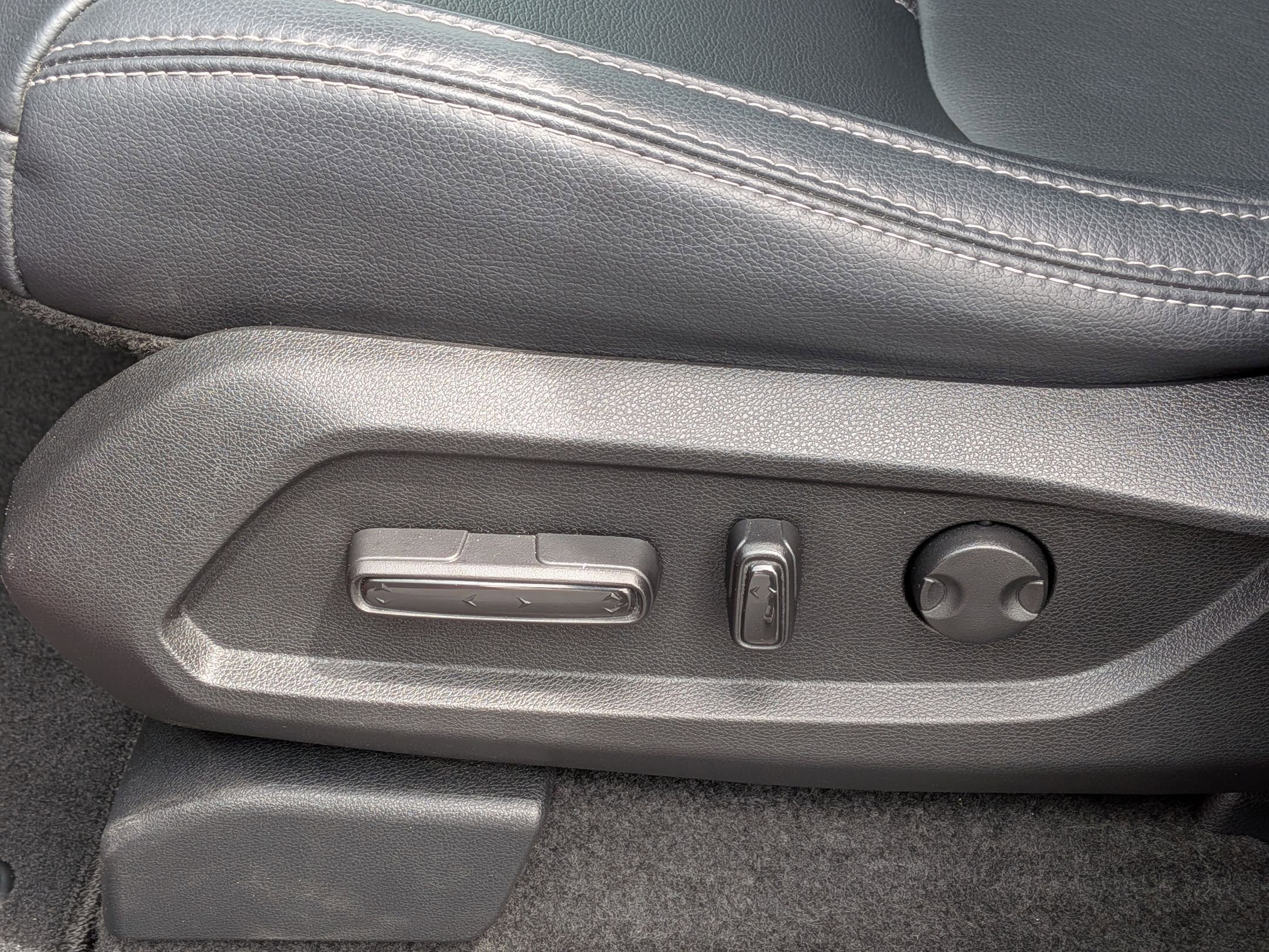 Used 2024 Honda Pilot Touring image 15