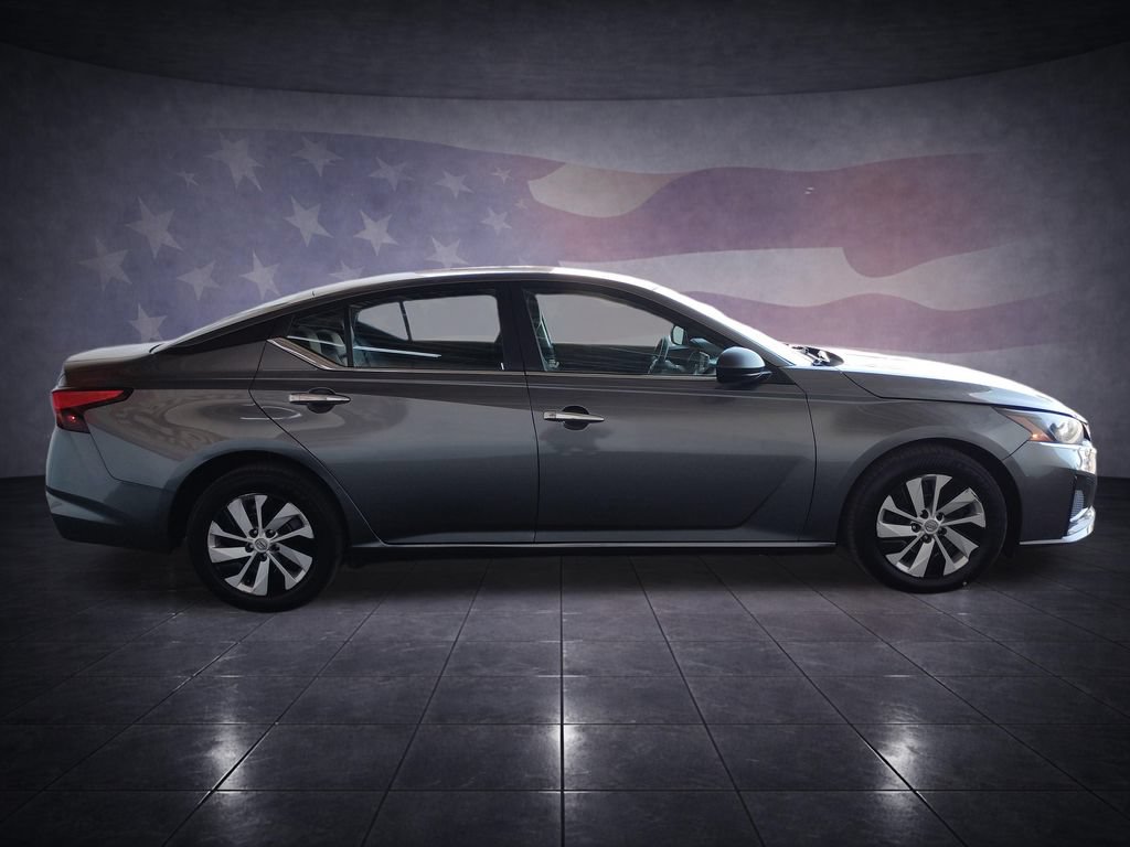 Used 2024 Nissan Altima 2.5 S FWD image 6