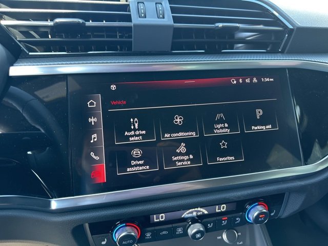 New 2025 Audi Q3 2.0T Premium image 24