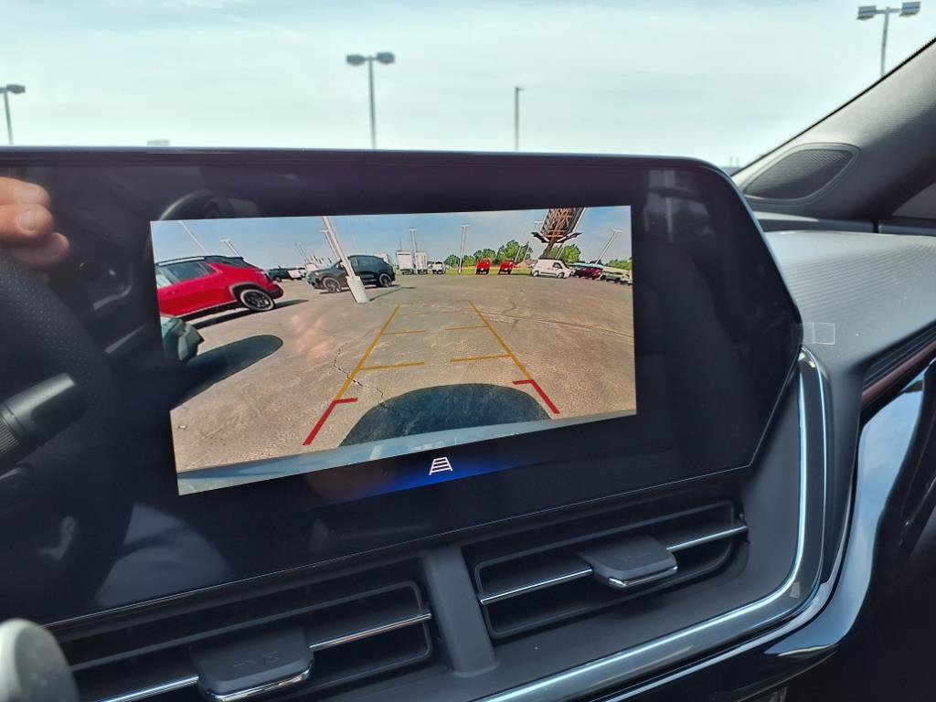 New 2025 Chevrolet Trax RS w/ Driver Confidence Package FWD image 14