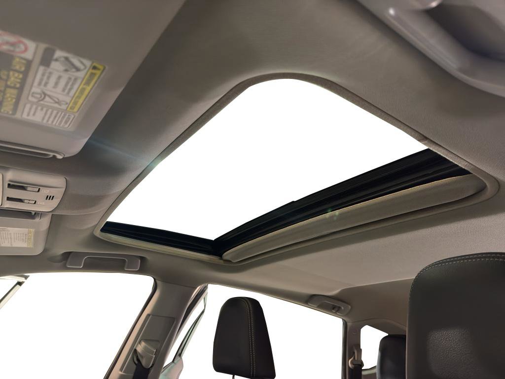 Used 2015 Toyota RAV4 Limited w/ Technology Package image 12