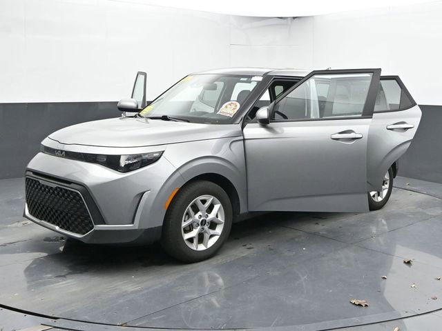 Used 2025 Kia Soul LX w/ LX Technology Package image 50