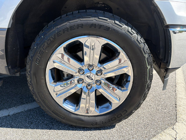 Used 2018 Ford F150 XLT w/ Equipment Group 302A Luxury AWD/4WD image 12