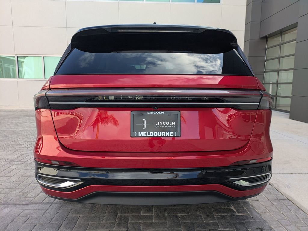 Used 2024 Lincoln Nautilus Reserve w/ Equipment Group 202A image 6