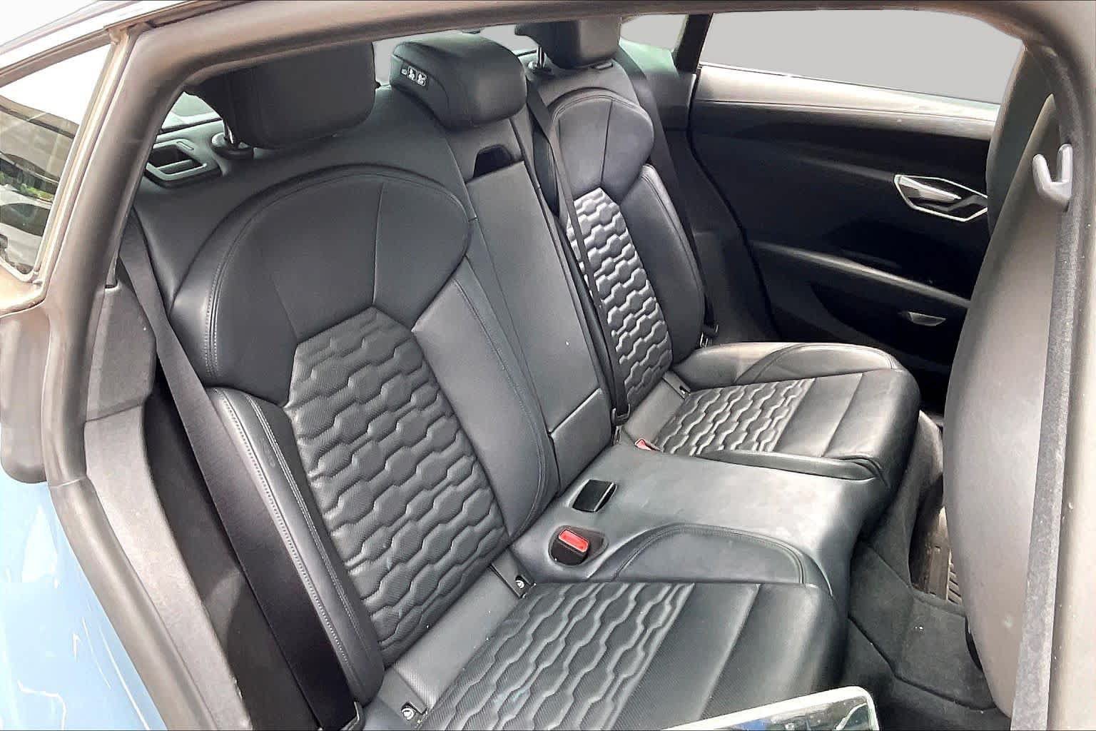 Used 2024 Audi e-tron GT Premium Plus w/ Performance Package AWD/4WD image 19