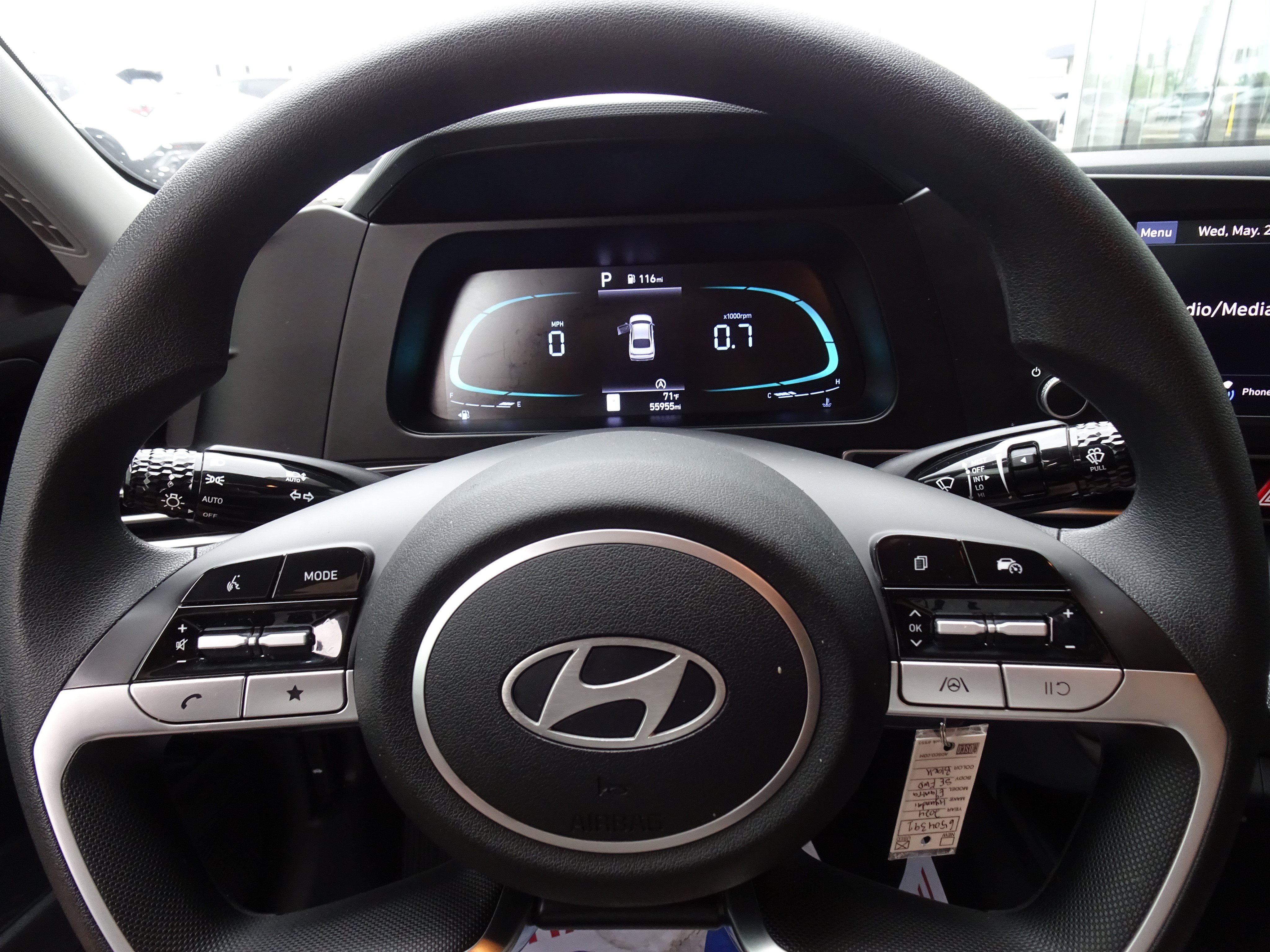 Used 2024 Hyundai Elantra SE FWD image 18
