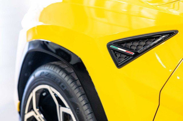 Used 2022 Lamborghini Urus image 45