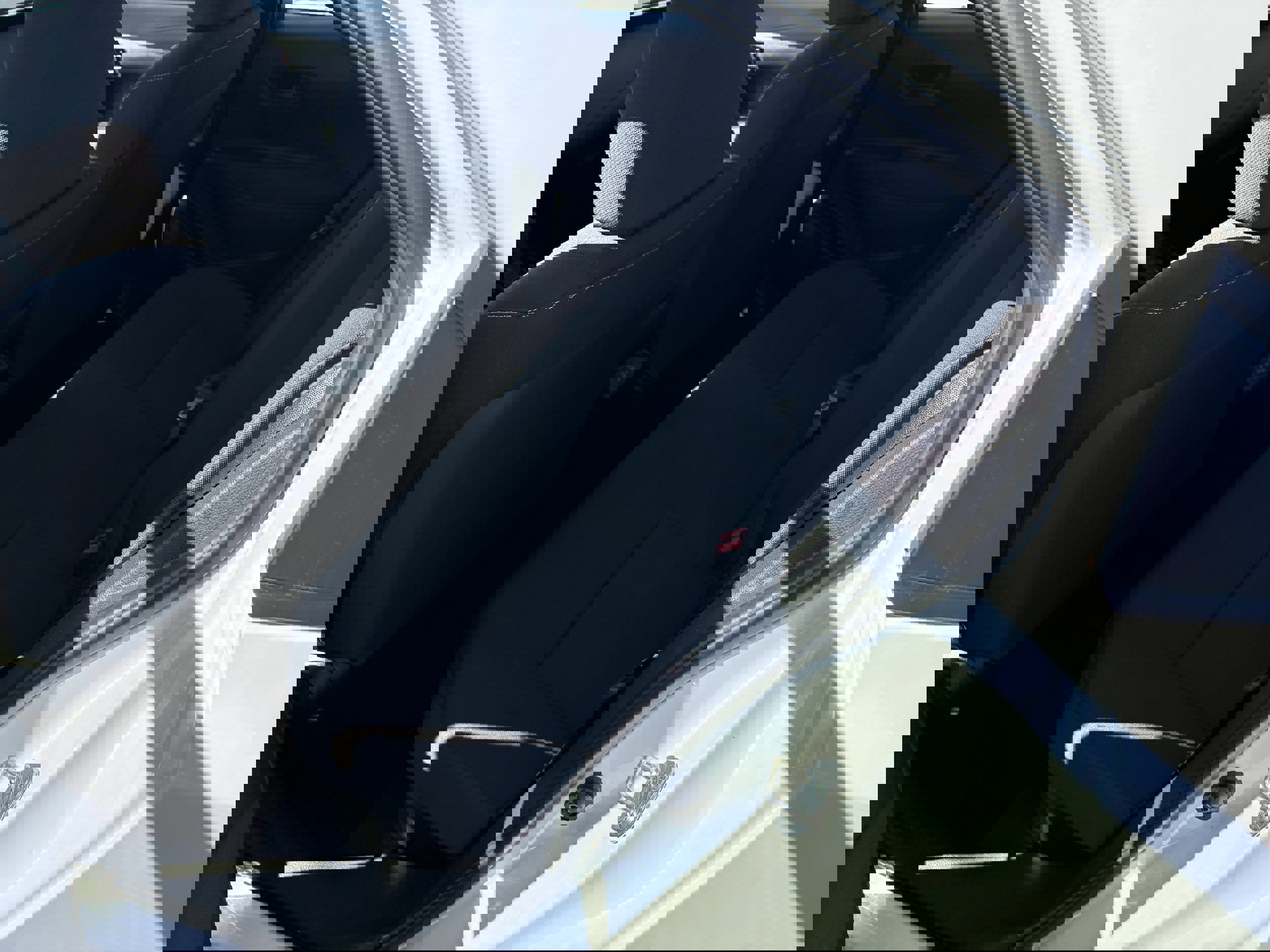 Used 2023 Toyota Corolla LE AWD/4WD image 7