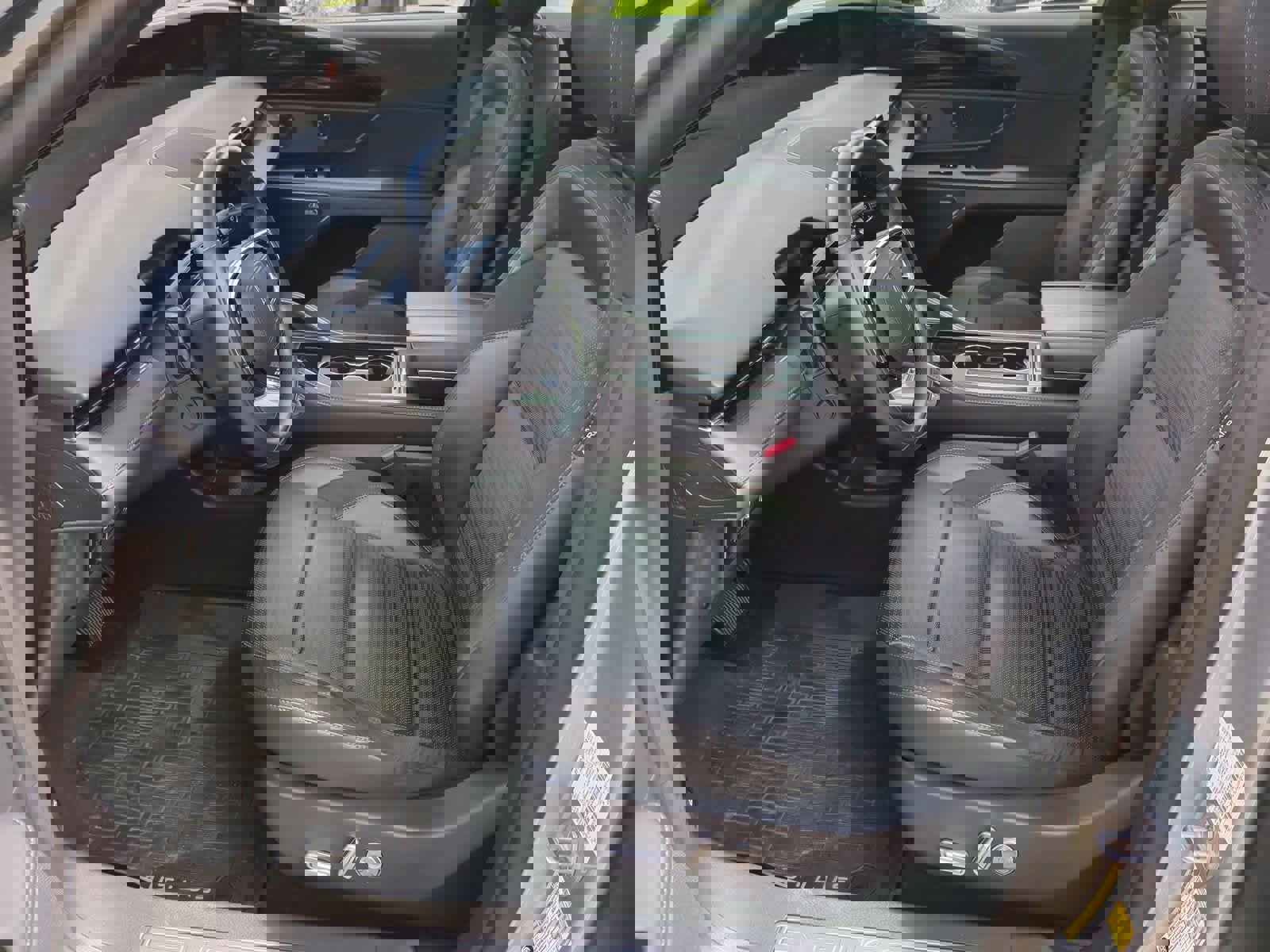 Used 2024 Lincoln Nautilus Reserve w/ Equipment Group 202A image 16