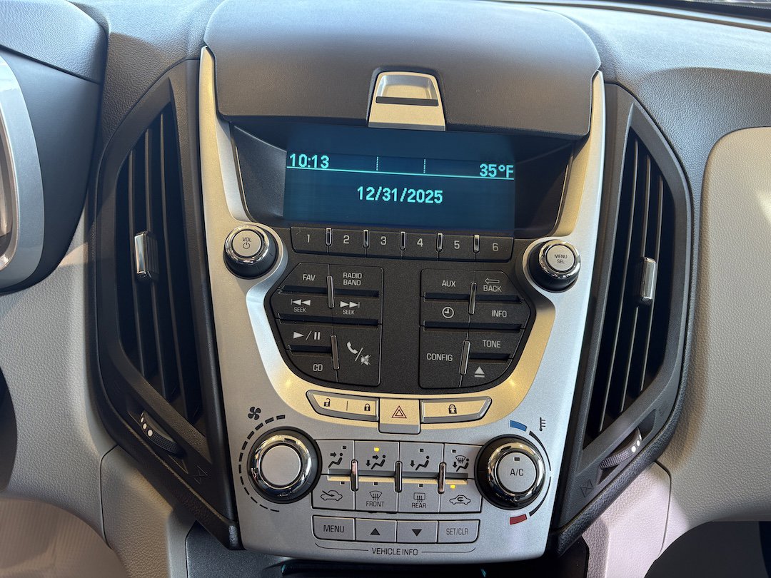 Used 2014 Chevrolet Equinox LS image 16