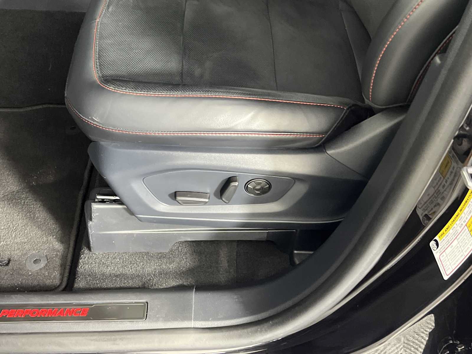 Used 2025 Ford Explorer ST AWD/4WD image 9