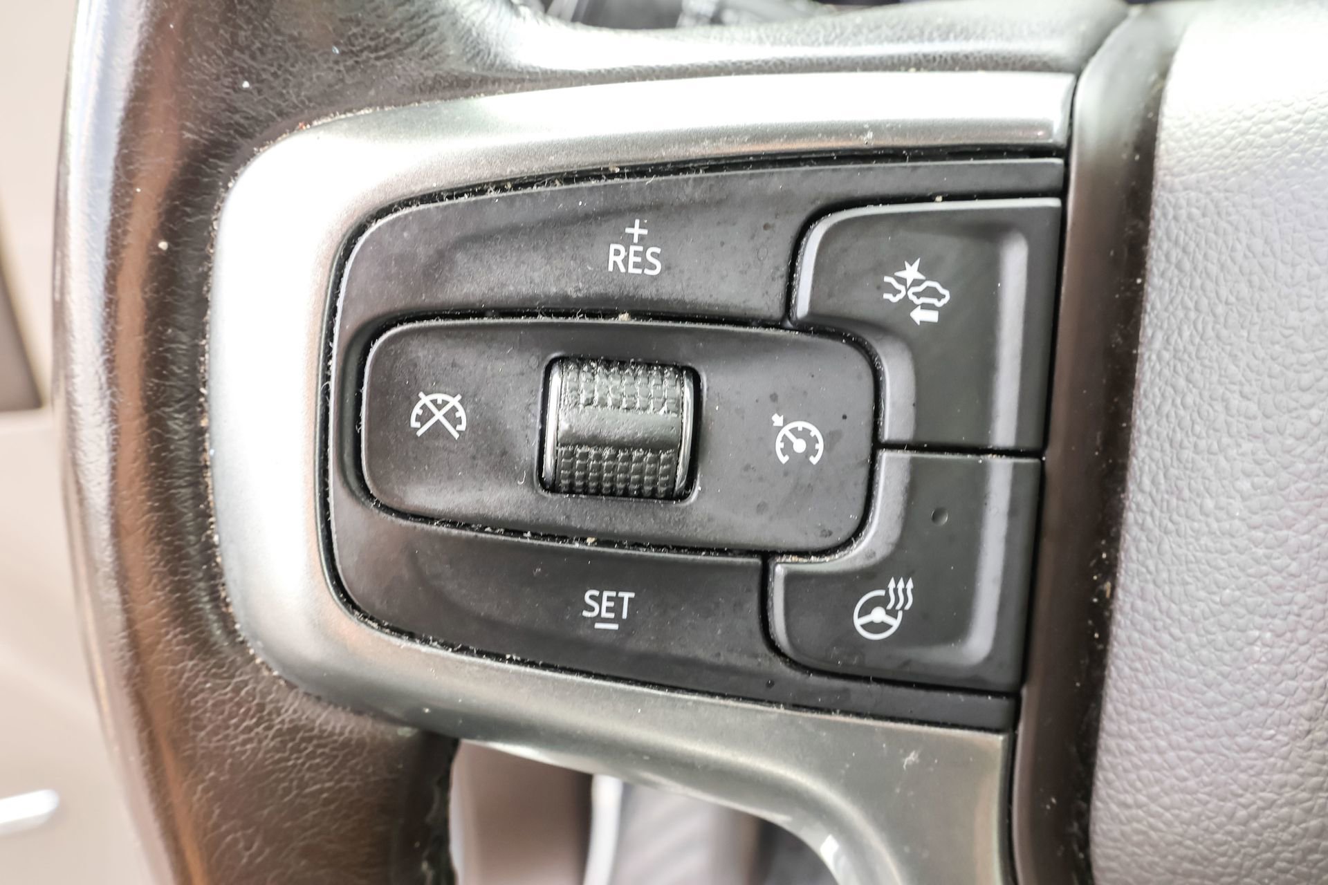 Used 2022 Chevrolet Tahoe LT w/ Luxury Package AWD/4WD image 27