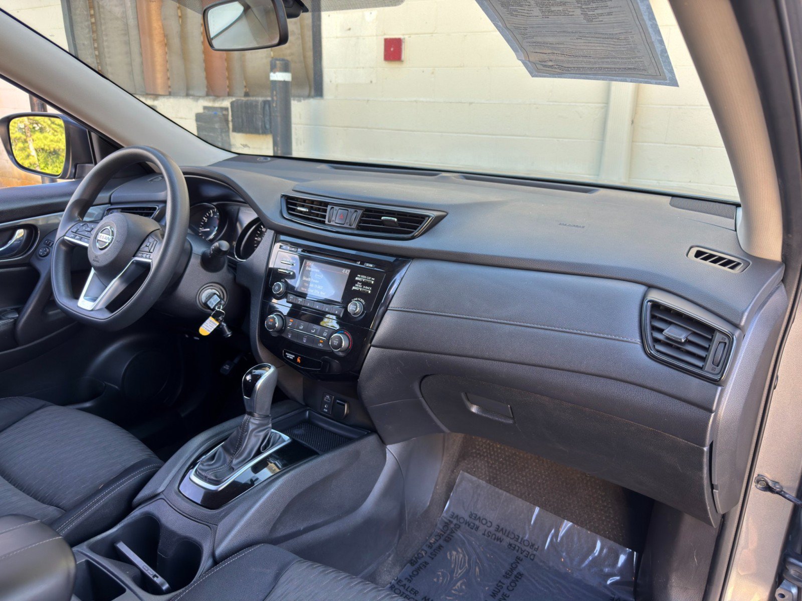 Used 2017 Nissan Rogue S AWD/4WD image 13