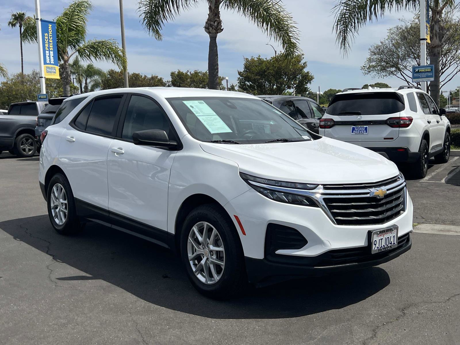 Used 2023 Chevrolet Equinox LS w/ LS Convenience Package FWD image 27