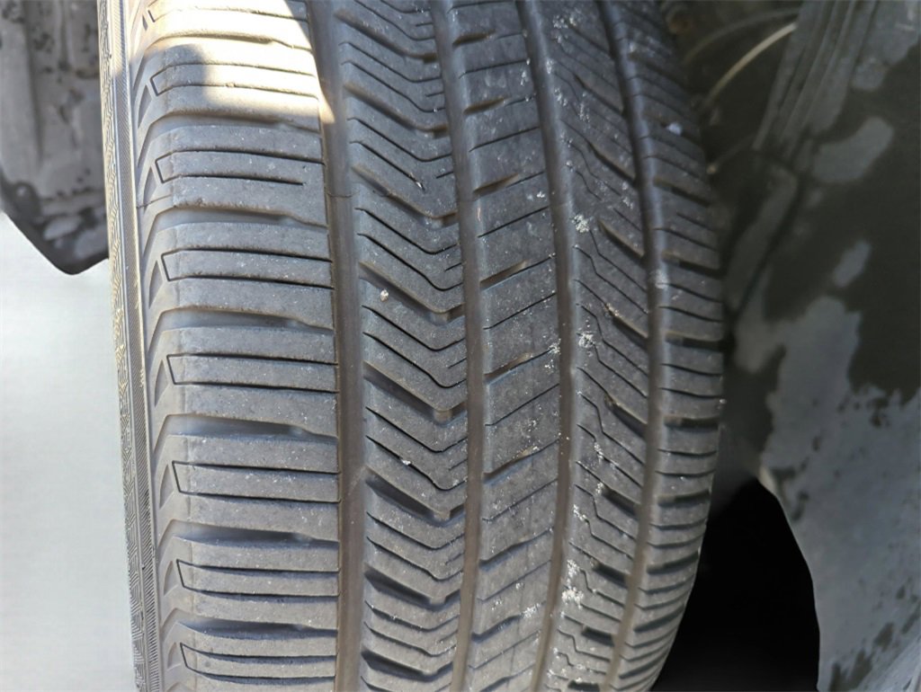 Used 2025 Volkswagen Atlas Cross Sport SEL Premium R-Line image 44