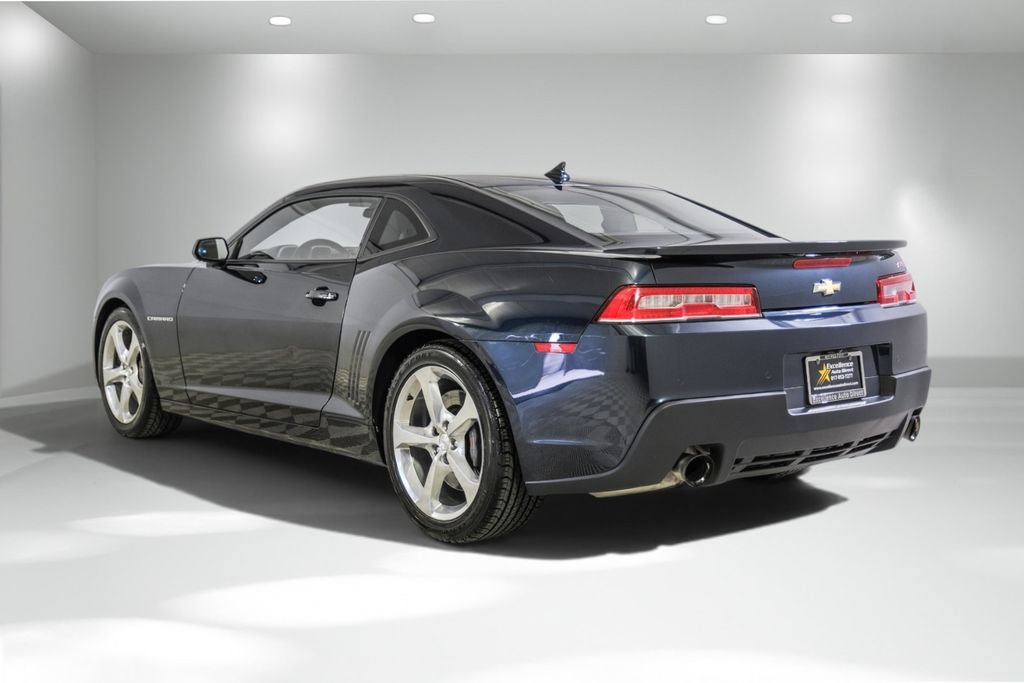 Used 2014 Chevrolet Camaro SS w/ RS Package RWD image 9